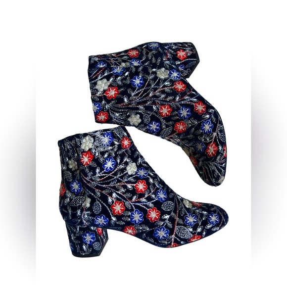 Aquazzura Shoes - 🌺Spring🌸Aquazzura Brooklyn Flower Embroidered Velvet Bootie Navy 36.5